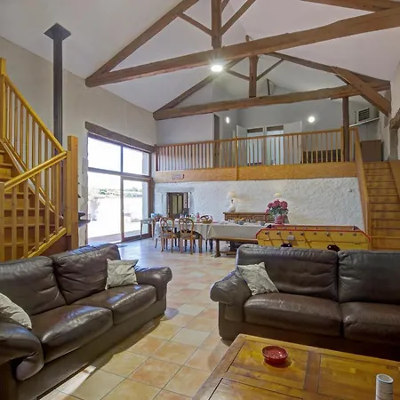 Familial Avec Et Jeux Exterieurs - 5 Chambres, 230m², Village Typique, Animaux Acceptes - Fr-1-496-289 Holiday home *
