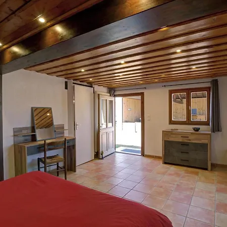 Holiday home Familial Avec Et Jeux Exterieurs - 5 Chambres, 230m², Village Typique, Animaux Acceptes - Fr-1-496-289
