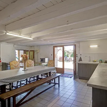 Familial Avec Et Jeux Exterieurs - 5 Chambres, 230m², Village Typique, Animaux Acceptes - Fr-1-496-289 * L'Hopital-le-Grand